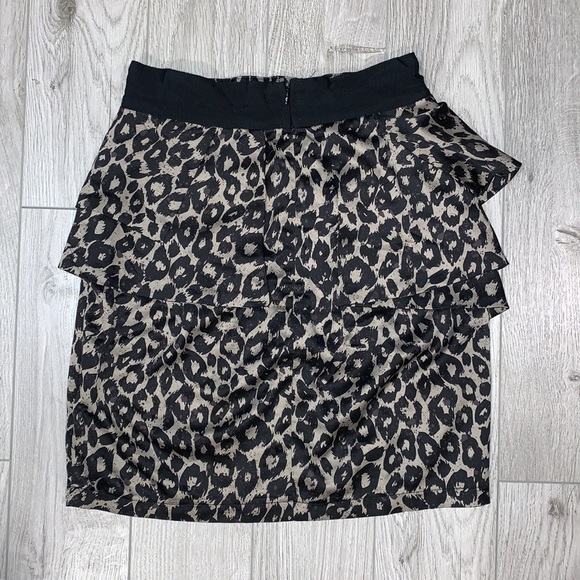 Dynamite Leopard Skirt Size 3 - Picture 3 of 4